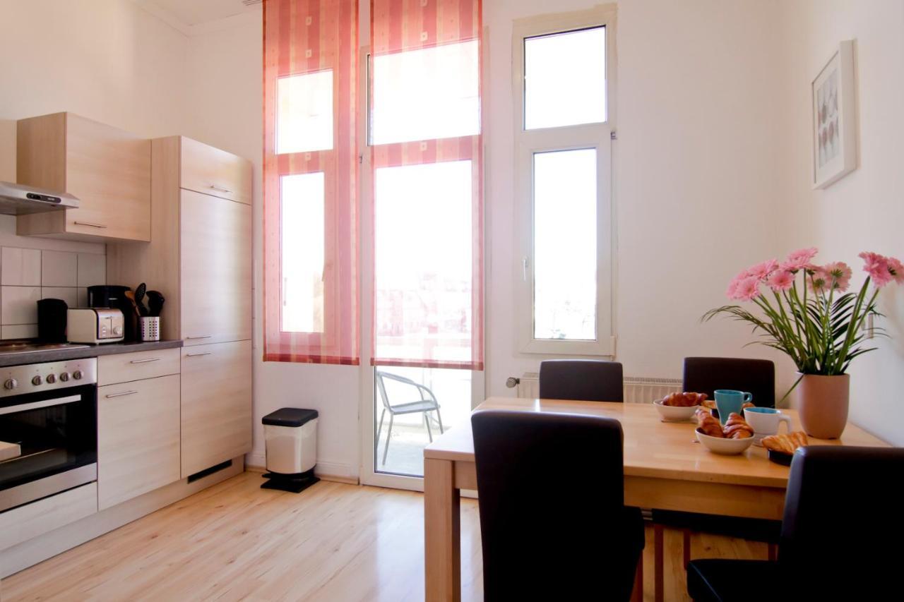 Apartmondo Apartment *